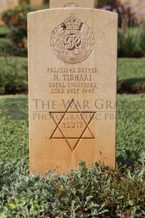 BEIRUT WAR CEMETERY - TIDHARI, NOACH